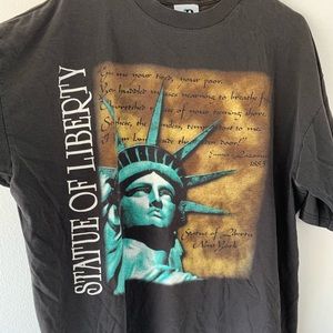 VTG 80s 90s NYC t shirt STATUE BLACK NEW YORK XL